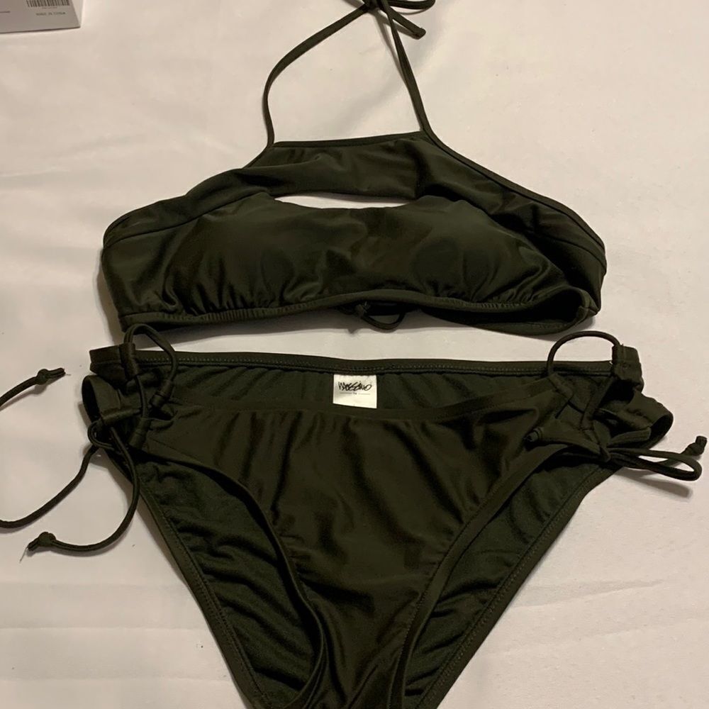 Massimo Size Large hunter green bikini top with keyhole & bottom
